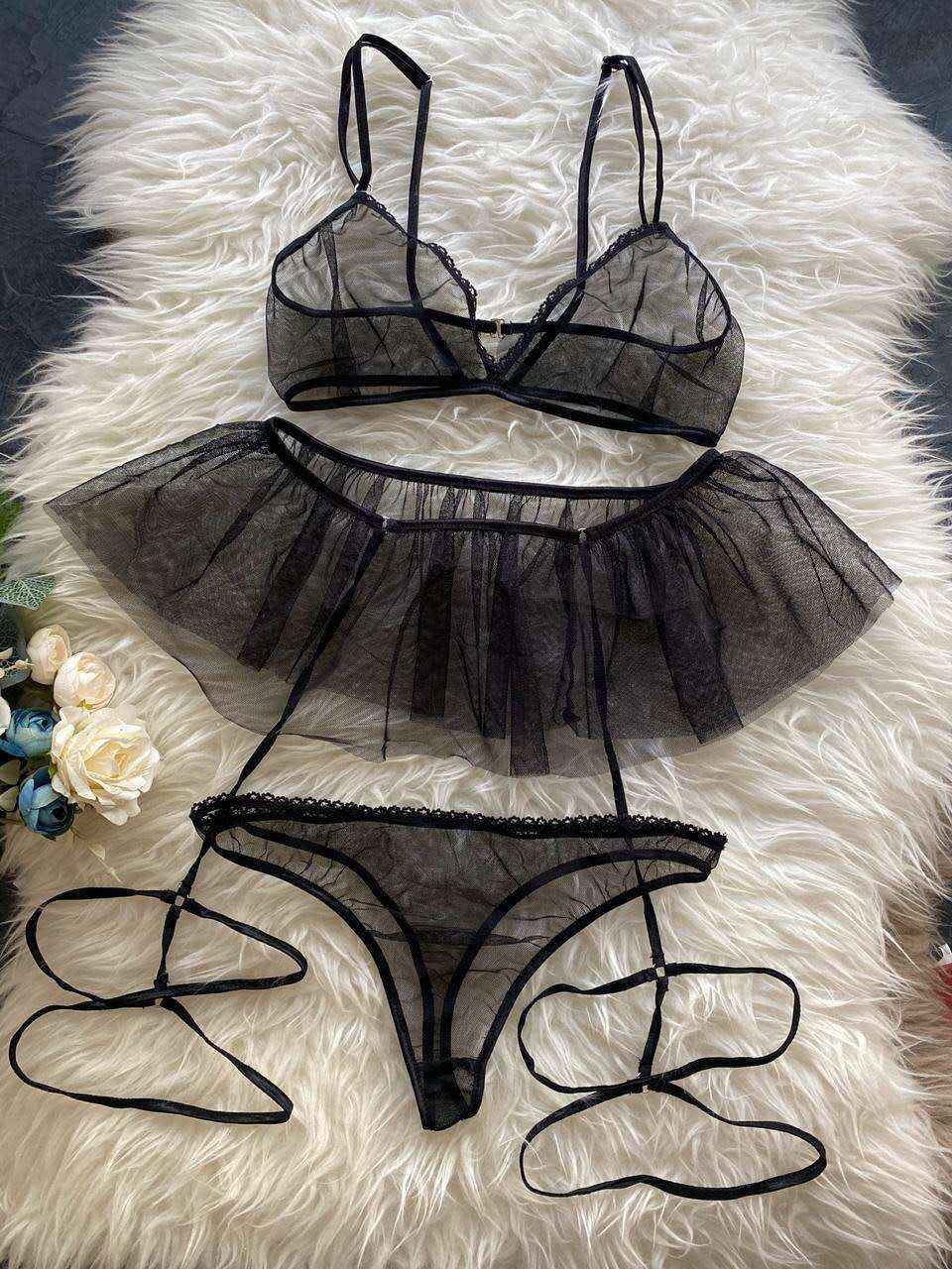Amali Bra and Garter Lingerie Set