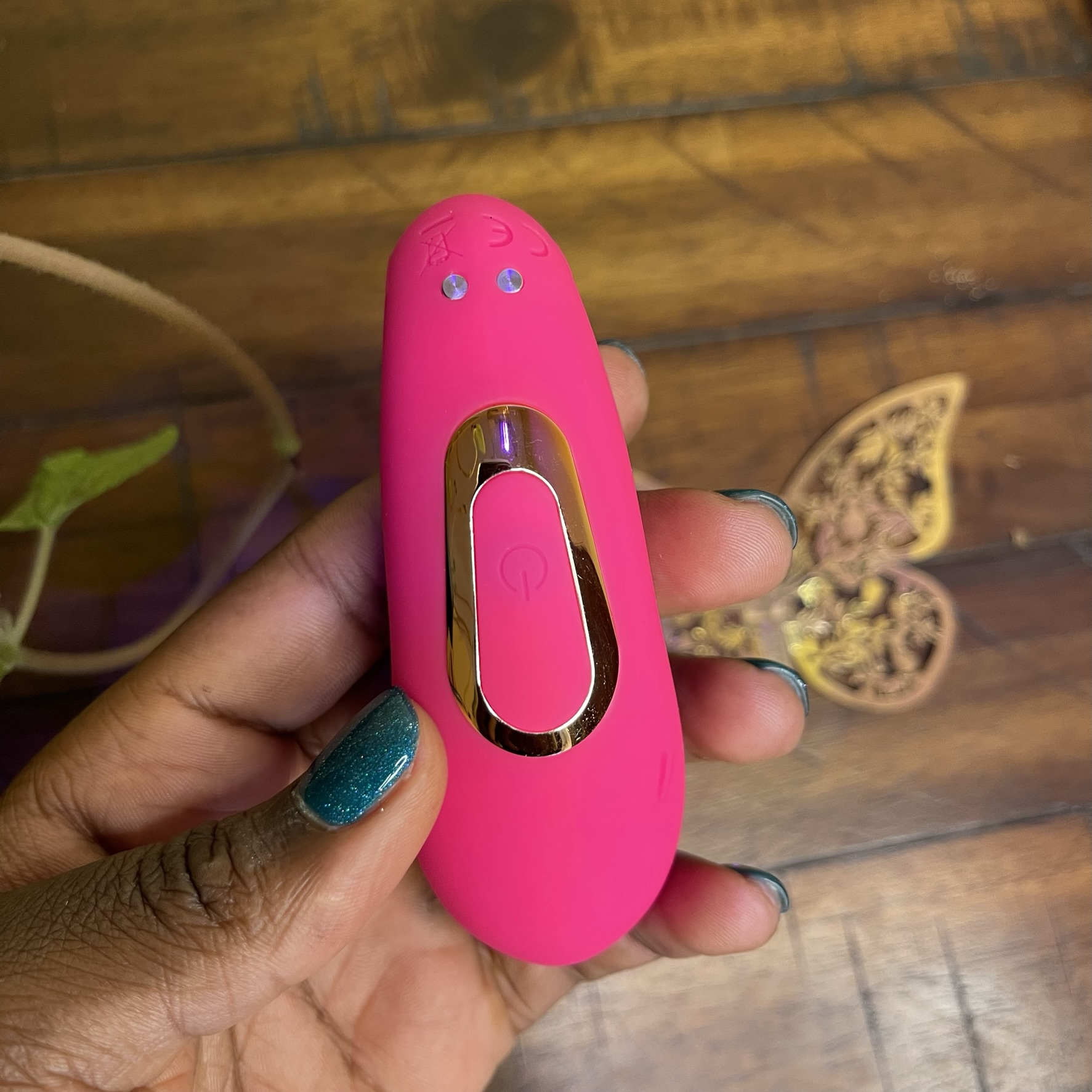 Eva Clitoral Suction and Licking Vibrator