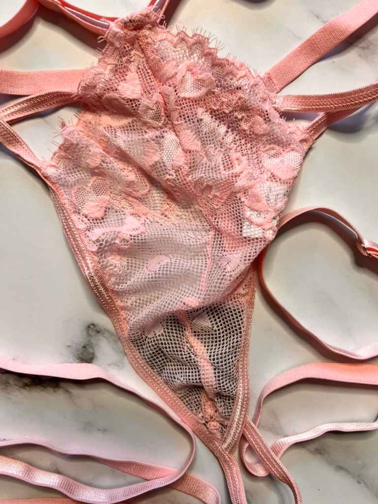 Kira Bra and Garter Lingerie Set
