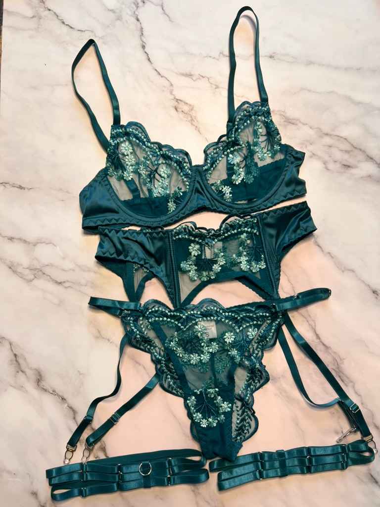 Elaine Bra and Garter Lingerie Set