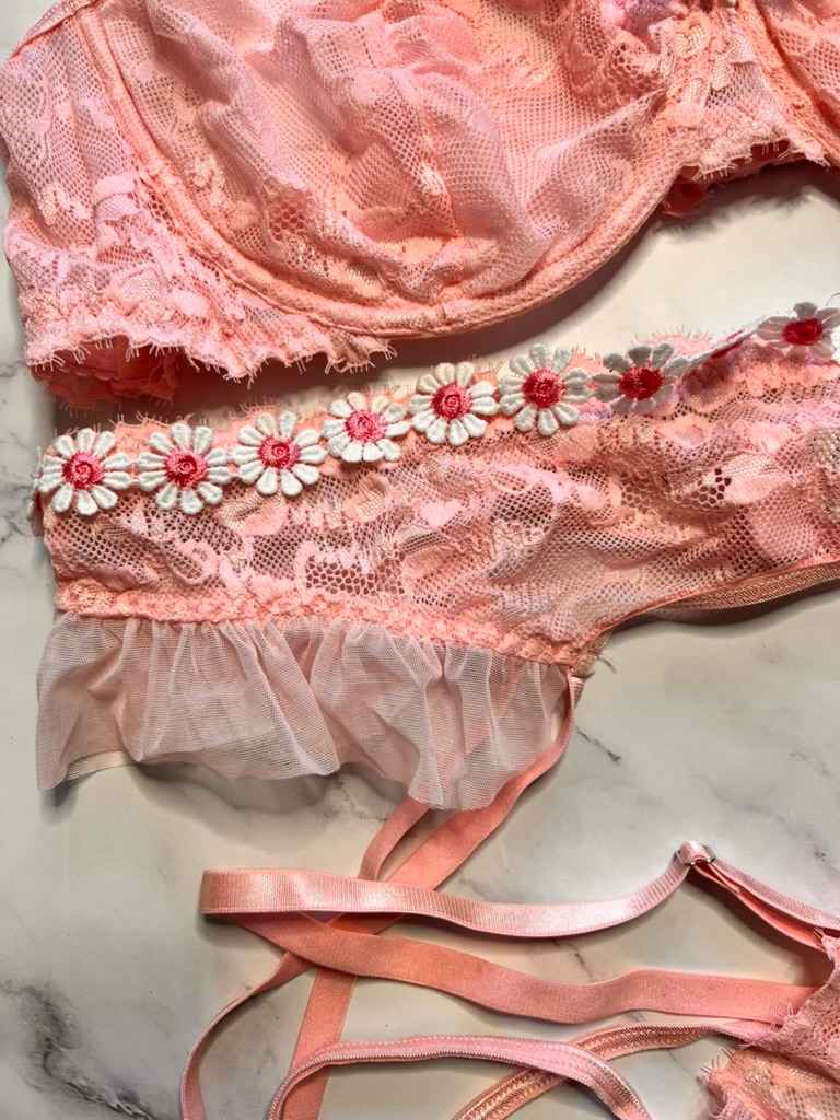 Kira Bra and Garter Lingerie Set