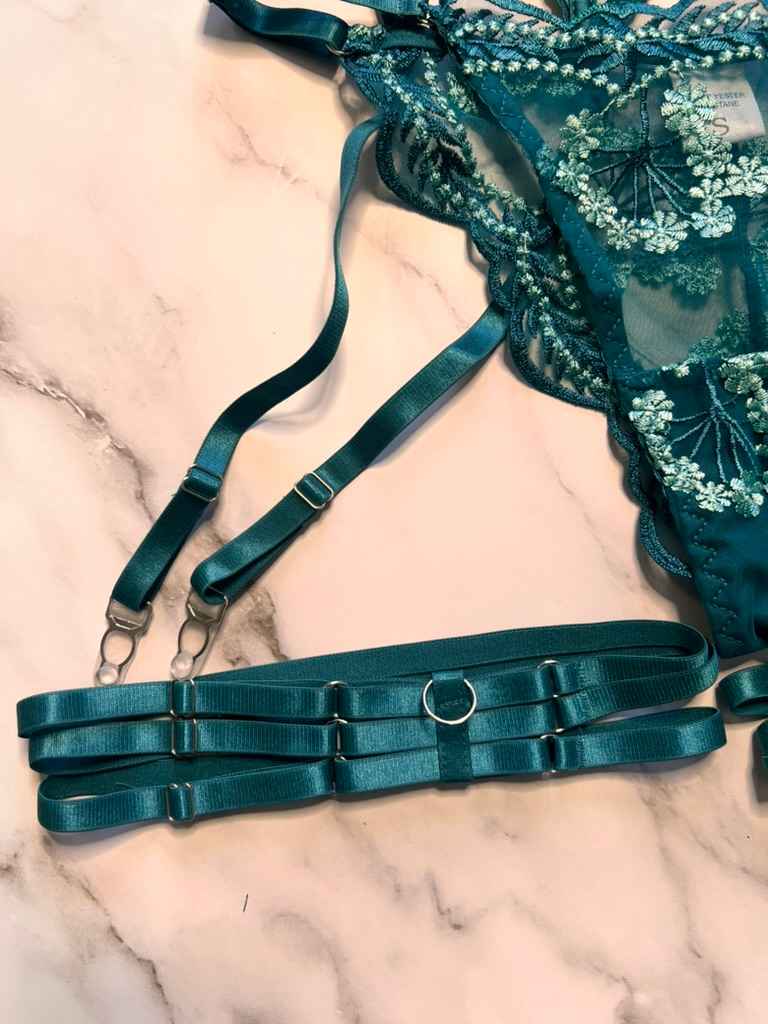 Elaine Bra and Garter Lingerie Set