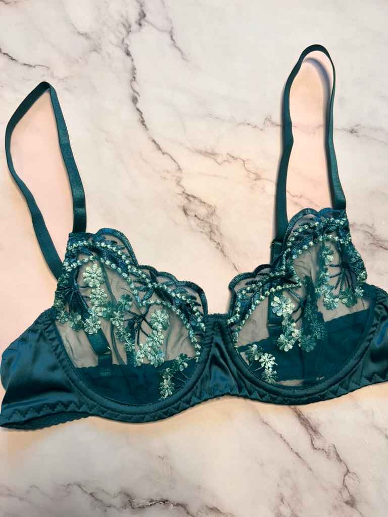 Elaine Bra and Garter Lingerie Set