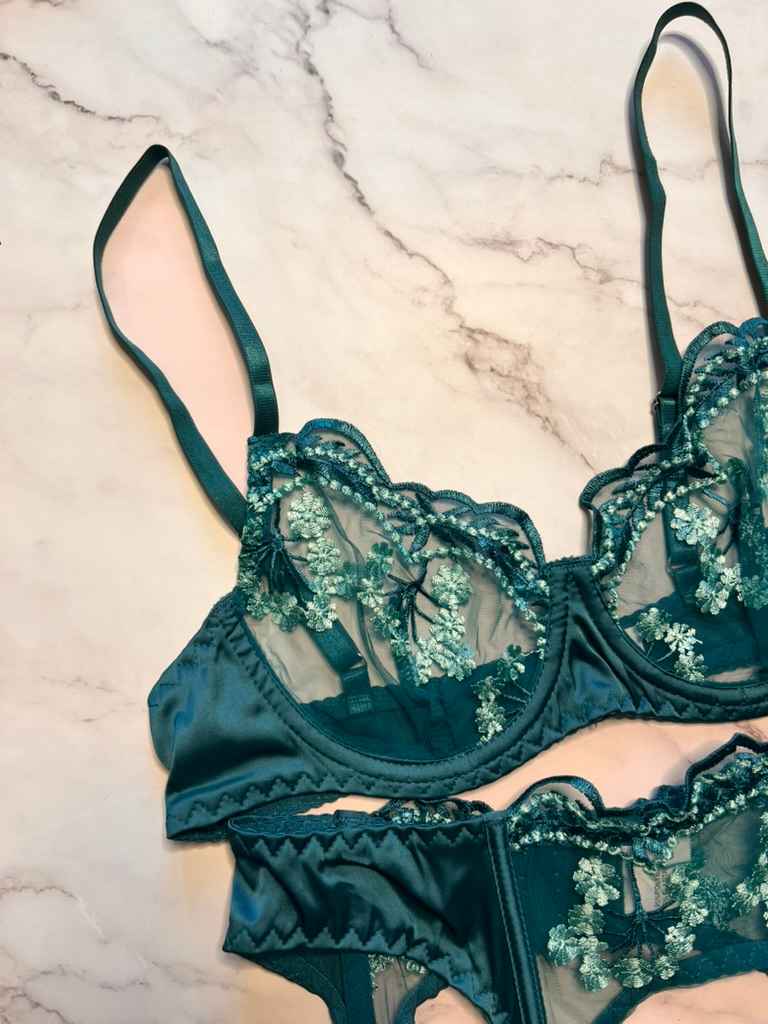 Elaine Bra and Garter Lingerie Set
