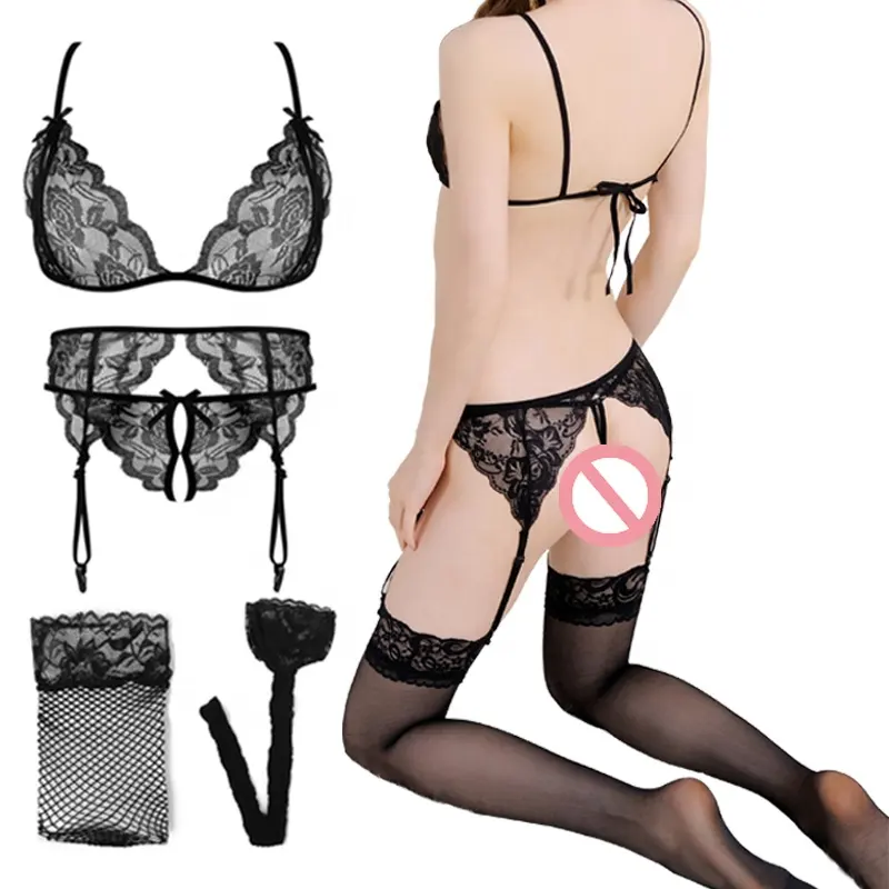 Shahina Bra And Garter Lingerie Set With Stockings